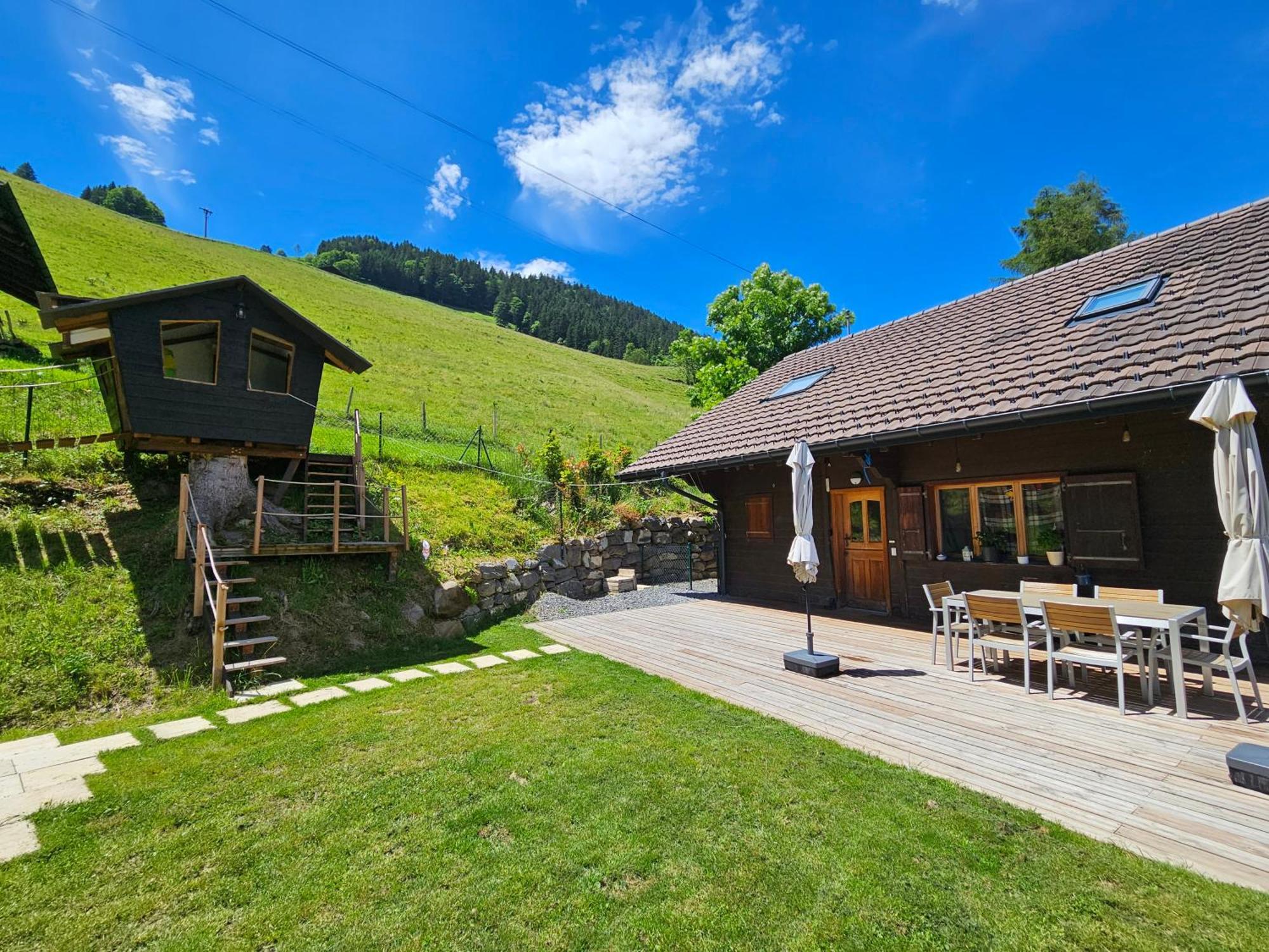 Sweet & Cosy In The Heart Of The Swiss Alps